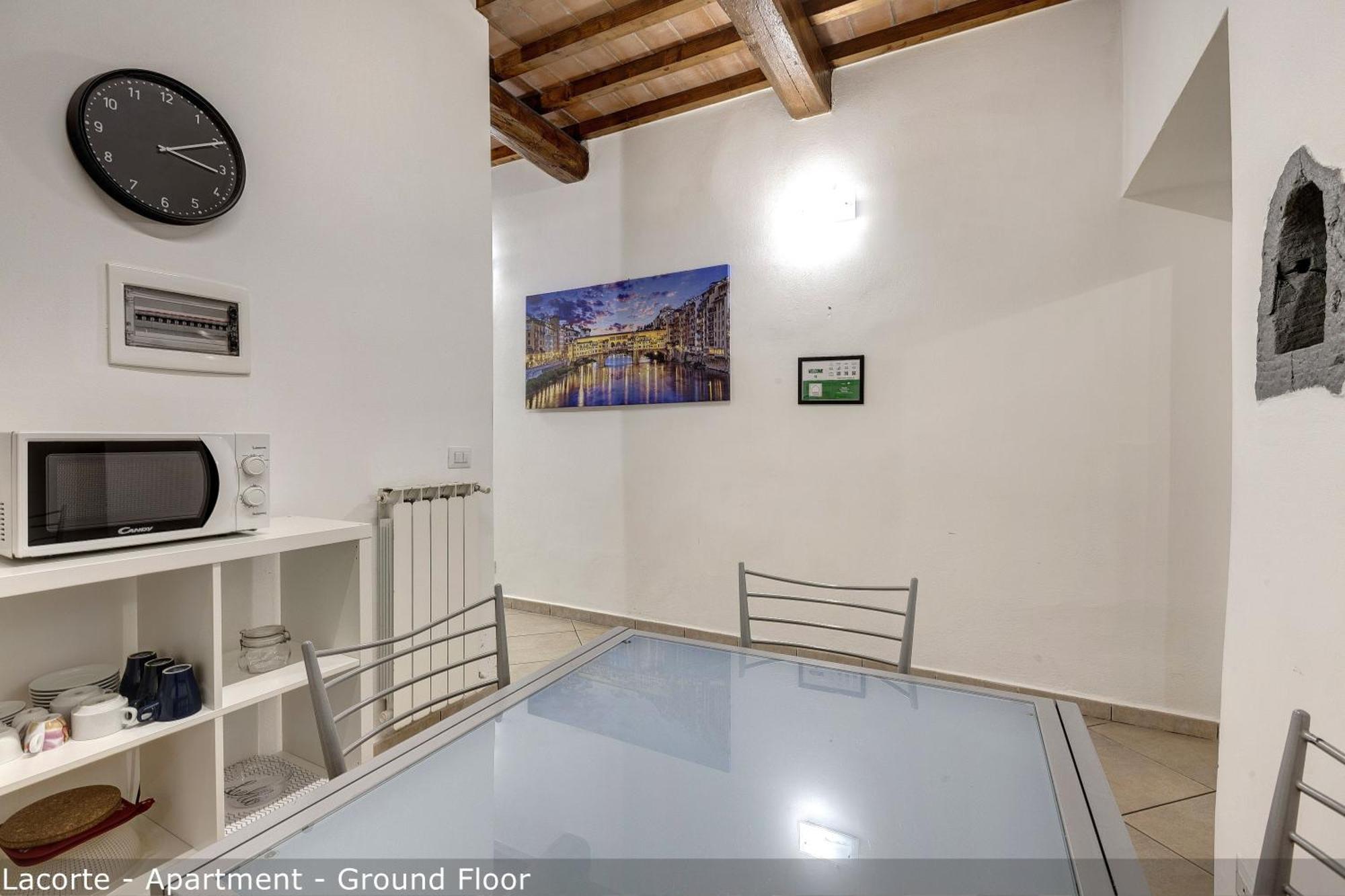 Mamo Florence - Palazzuolo Tower Apartments Room photo